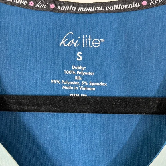 Koi Lite Reform Ombre‎ V-Neck Top, S, Electric Blue and Navy, Scrubs - Picture 13 of 14